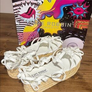 Cape Robbin Lunda White Espadrille Platform Sandals. New in box size 7